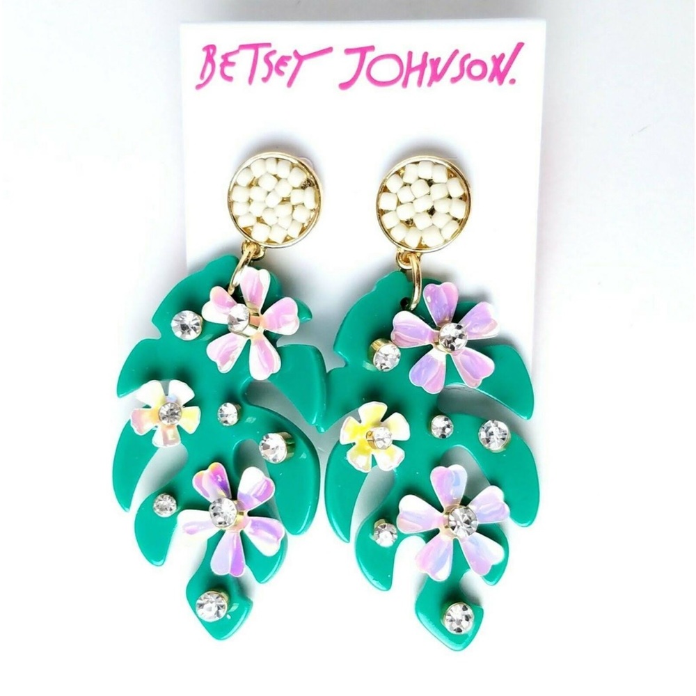 NWT Betsey Johnson Tropical Leaf Flowers
Crystals Green Dangle Earrings